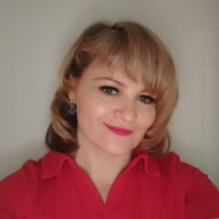 Лысенкова Белла